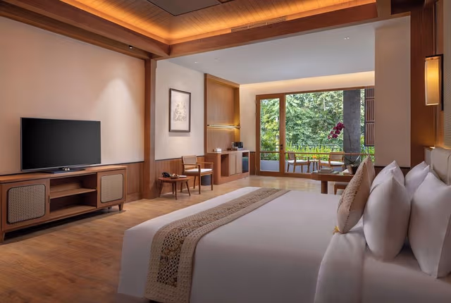 Executive Suite Room with Bathtub
