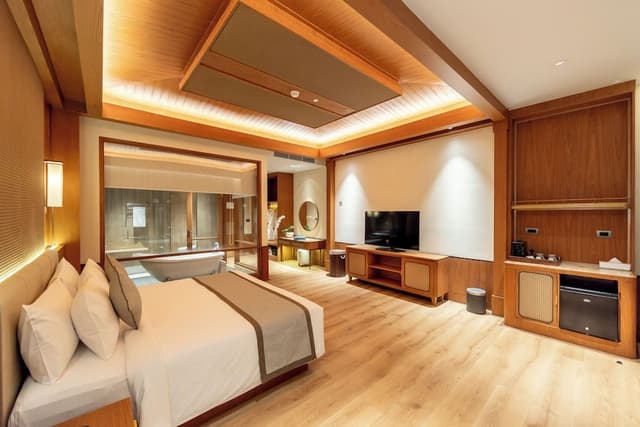 Executive Suite Room with Bathtub