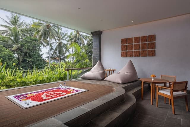 Premium Suite Room with Private Jacuzzi