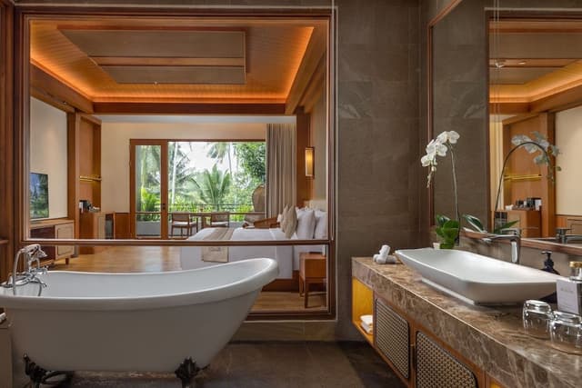 Suite Room with Jungle View