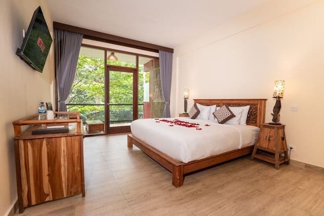 Deluxe Double Room, River View
