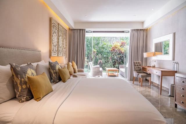 Deluxe Suite