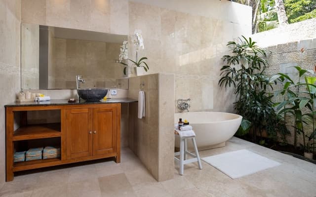 Standard Suite (Garden View)
