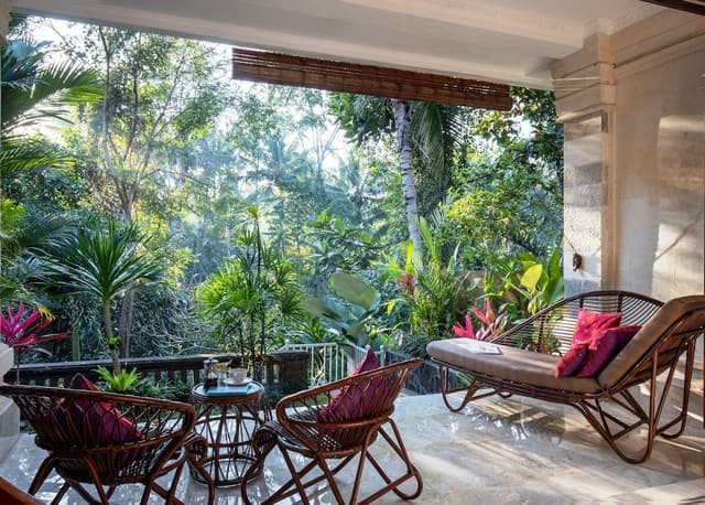 Standard Suite (Jungle View)