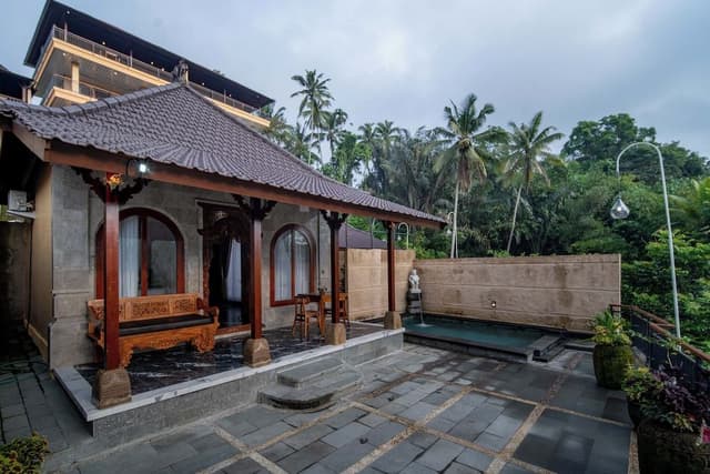 Grand Villa Campuhan with Private Pool and Valley View