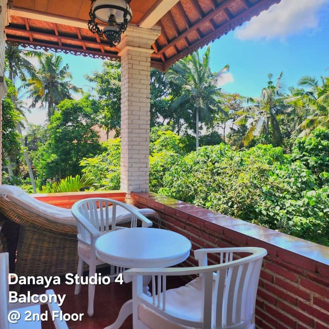 Studio Balcony