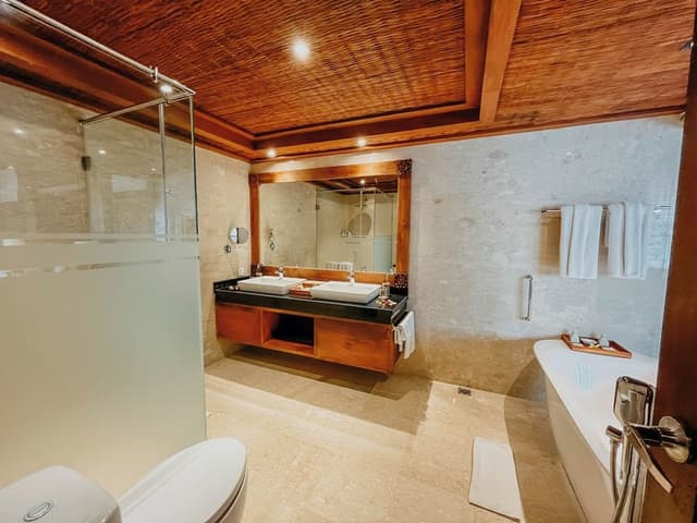 Suite, Balcony