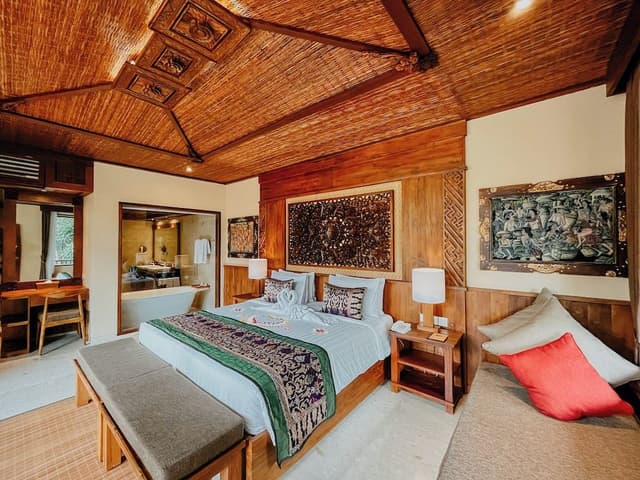 Suite, Balcony
