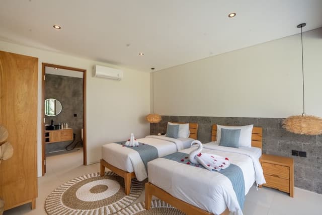 Deluxe Twin Room, Pool View