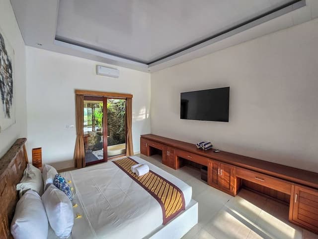 Superior Villa, 1 Bedroom, Kitchen, Pool View