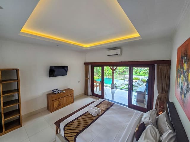 Standard Villa, 1 King Bed, Pool View, Garden Area
