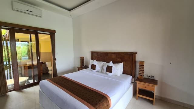 Superior Villa, 1 Bedroom, Kitchen, Pool View