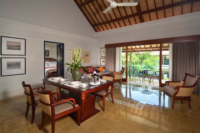 1 Bedroom Suite with Balcony
