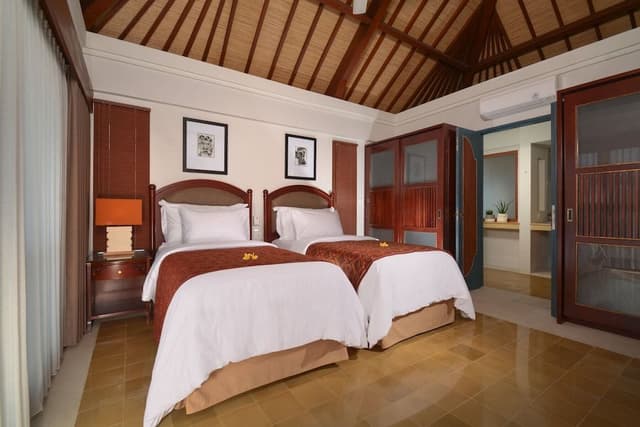 2 Bedroom Apartment with Balcony
