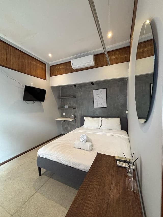 Basic Double Room, Pool View