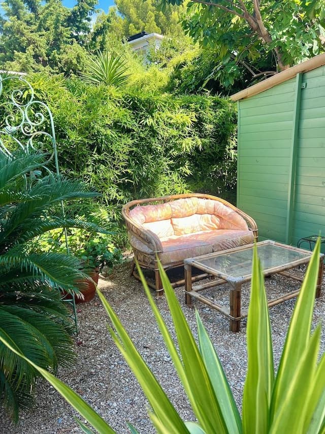 Small double room Garden view