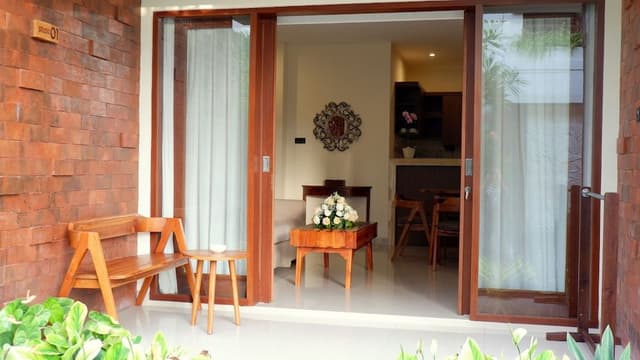 Family Room, 2 Bedrooms