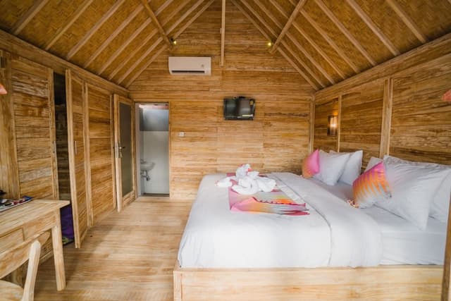 Deluxe Double Room, Pool View