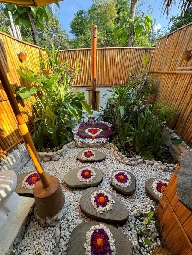 Panoramic Tree House