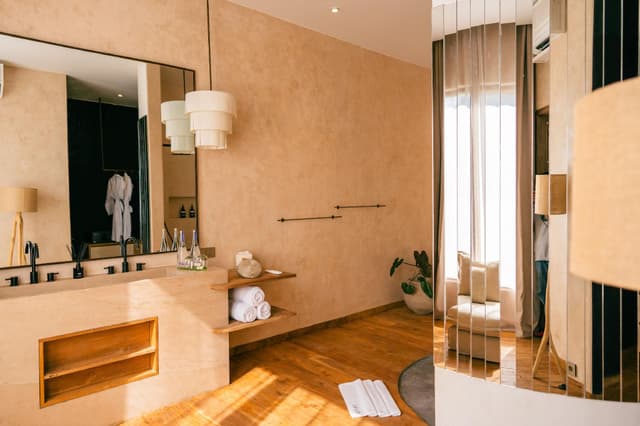 Sunrise Suite