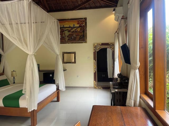 Deluxe King Room With Pool View