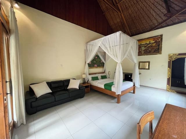 Deluxe King Room With Pool View