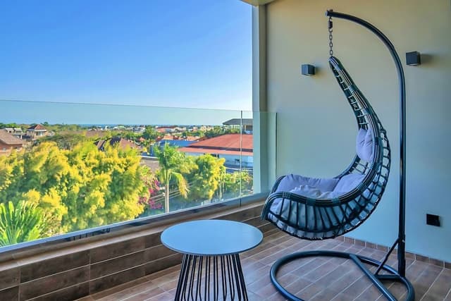 Deluxe Signature Suite