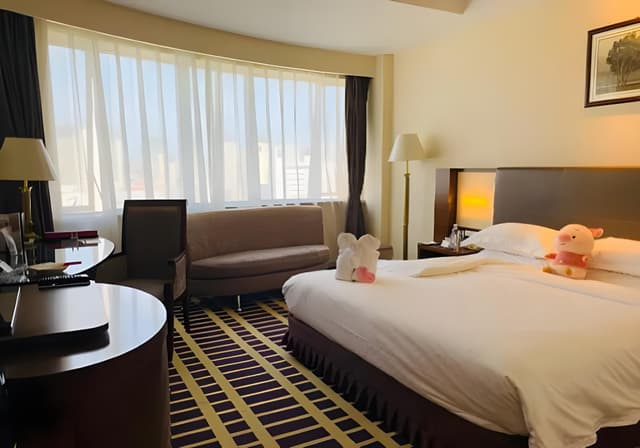 WH - Business Deluxe Bed Room