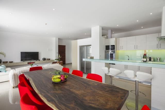3 Bedroom Luxury Apartment