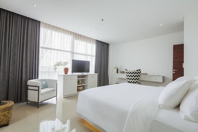 3 Bedroom Luxury Apartment
