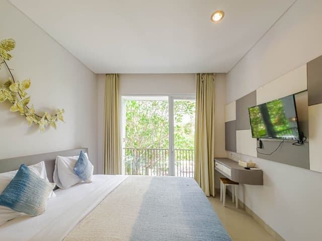 Deluxe Room, Balcony