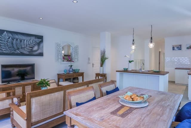 Suite, 2 Bedrooms, Kitchen