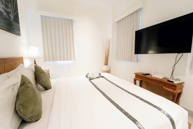 Suite, 2 Bedrooms, Kitchen