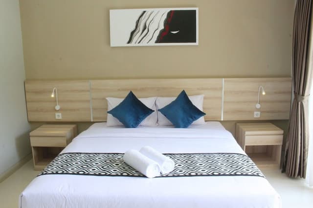 Superior Room, 1 King Bed, Balcony