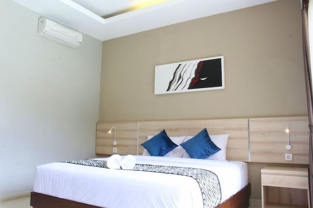 Superior Room, 1 King Bed, Balcony