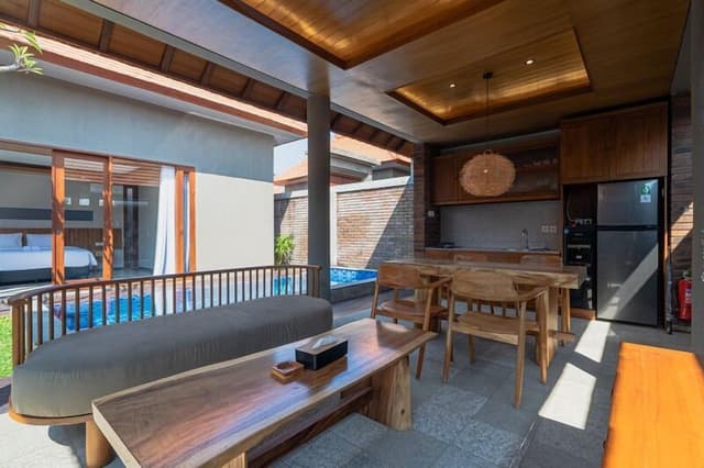 Deluxe Cottage, 1 Queen Bed, Non Smoking, Pool View