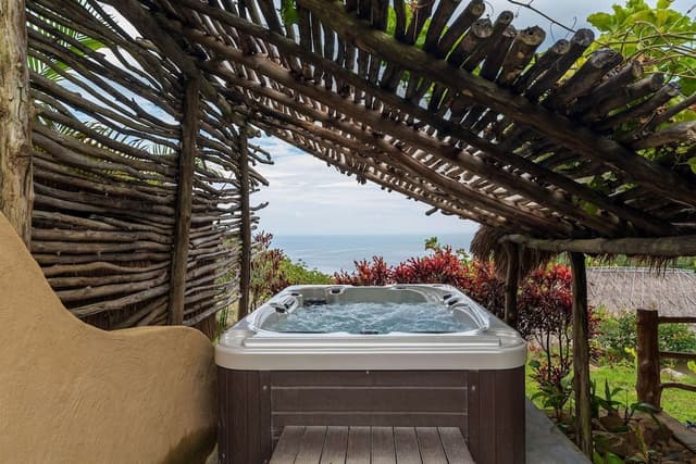 Hot Tub Lodge