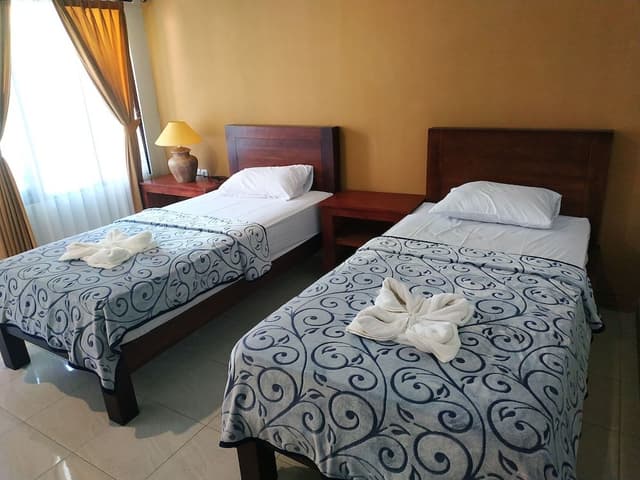 Twin Room (No Hot Shower)