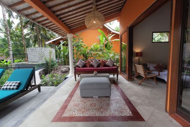 Superior Villa, River View