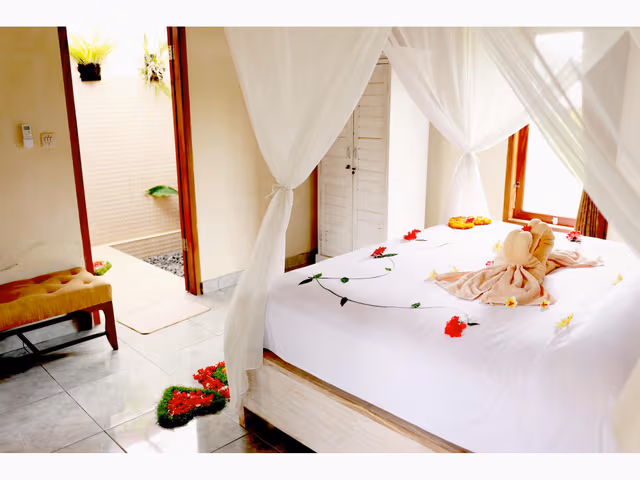 Honeymoon Suite