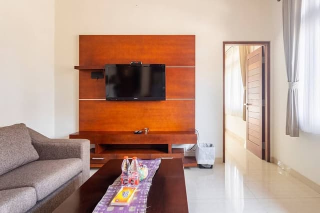 One Bedroom Apartment