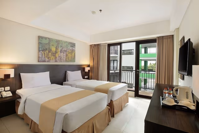 Deluxe Twin Room, Pool View