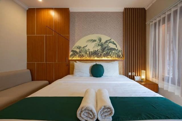 Superior Room, Pool View