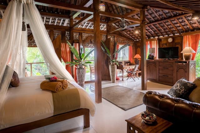 Two Bedroom Deluxe Suite with Rainforest View
