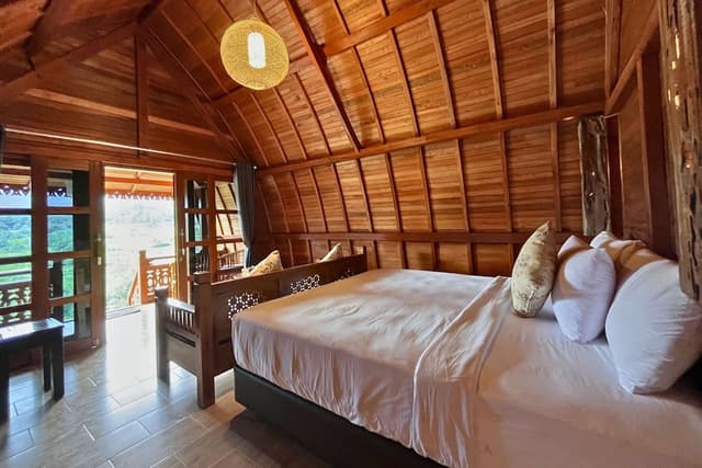 Lumbung Villa with Mountain View