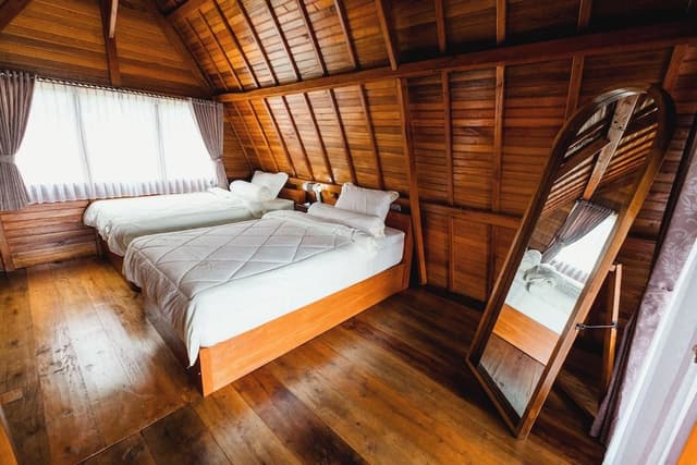 Panoramic Room