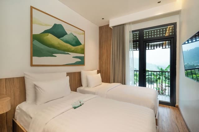 Deluxe Twin Room, Lake View