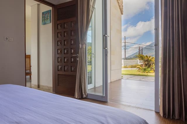 Grand Villa