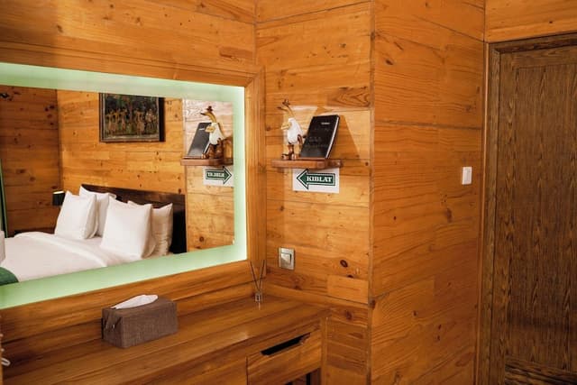 Deluxe Cabin, 1 Bedroom, Hill View, Garden Area