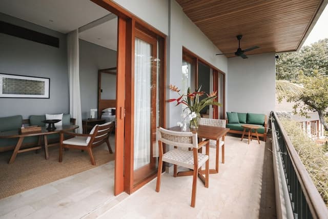 Junior Studio Suite